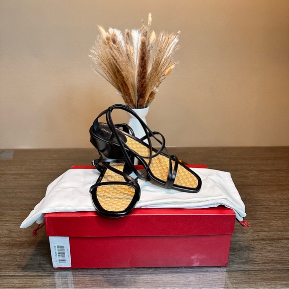 Egadi ferragamo sandals - Picture 2 of 2